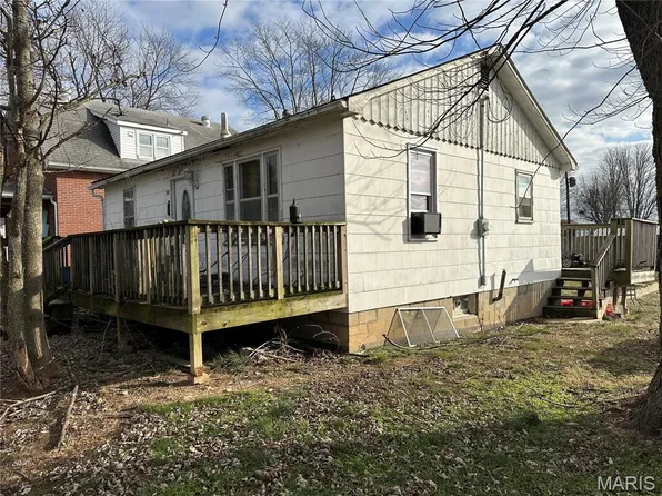 302 E Cherry Ave, Owensville, MO 65066