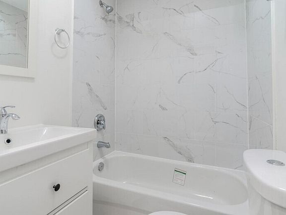 5th image of 87 Victoria Ave N #4