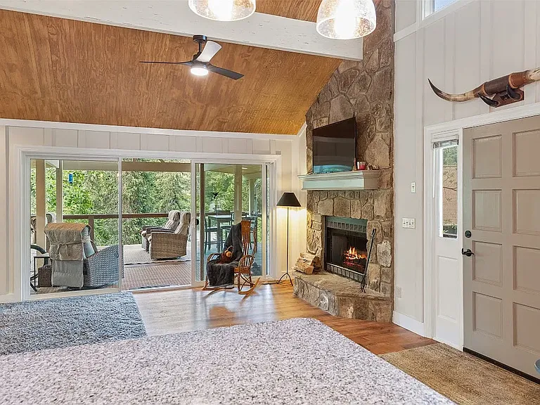 119 Heavens Gate Ln — Photo 48