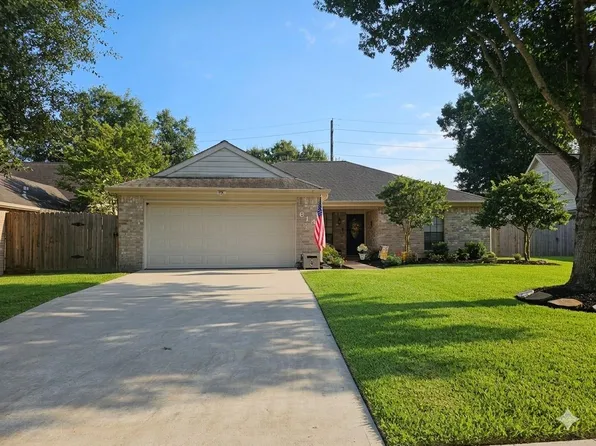614 7th St, Sugar Land, TX 77498
