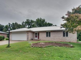 228 Bluff View Rd, Quincy, IL 62305