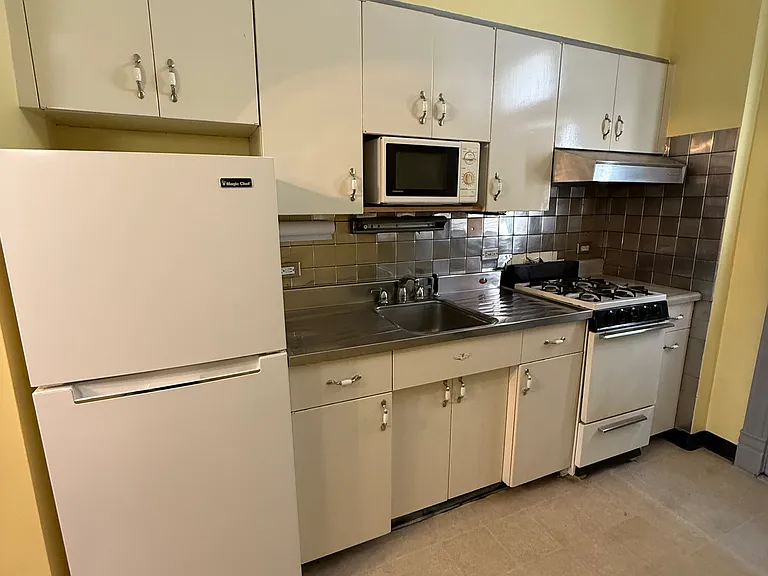 2258 S Compton Ave #2 — Photo 6