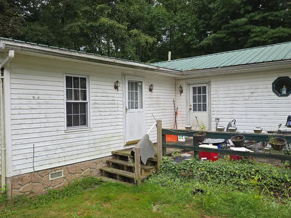 7 Hummels Ln, Mc Clure, PA 17841