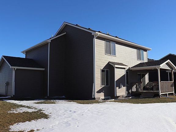 4th image of 2310 SE Maxwell Dr