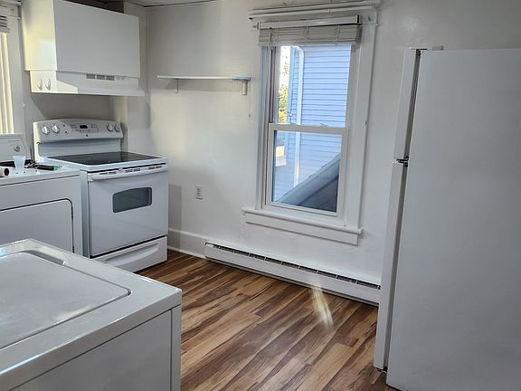 3rd image of 686 Bloom Rd APT 201