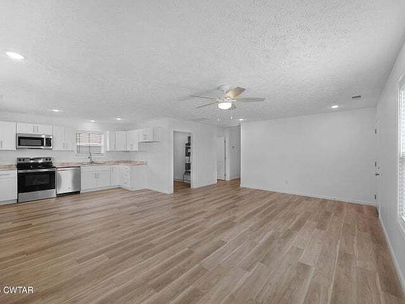 5th image of 2310 Dodson St