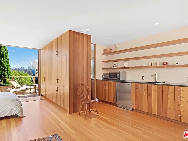 23752 Malibu Rd — Photo 30