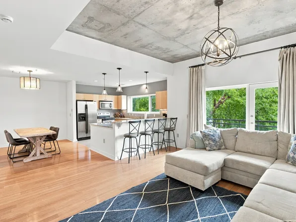 1101 18th Ave S APT 205, Nashville, TN 37212