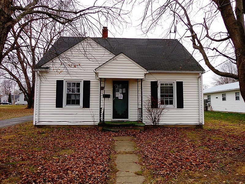 1st image of 490 N Meridian St