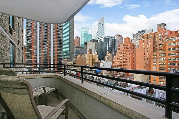 Sold by Ian K. Katz Residential | media 9