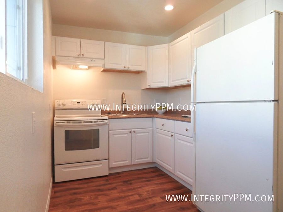 1st image of 3927 1/2 Lamont St