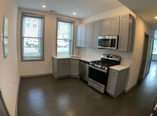 2834 W Diversey Ave, Chicago, IL 60647