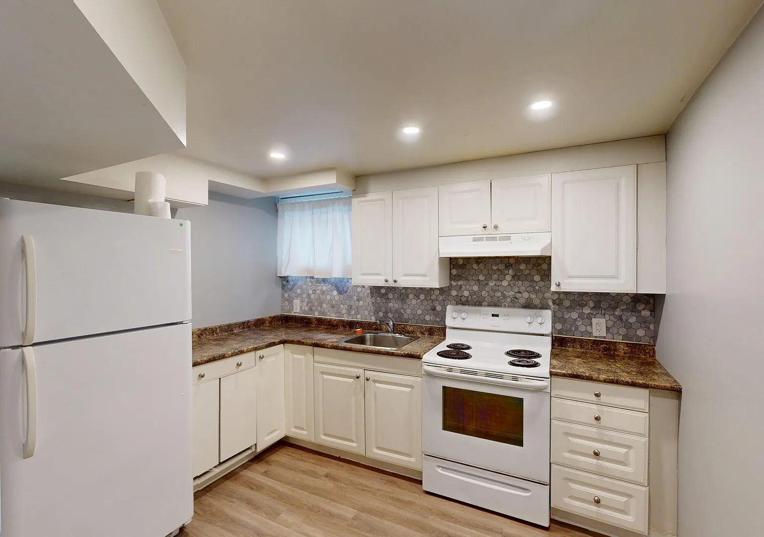 14720 104 Ave Nw - BSMT — Photo 2