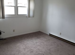 6896 Old Porter Ct APT B, Portage, IN 46368