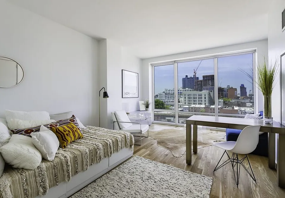 22-22 Jackson Ave #413
