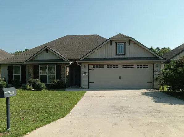 3941 Warwick Dr, Valdosta, GA 31605