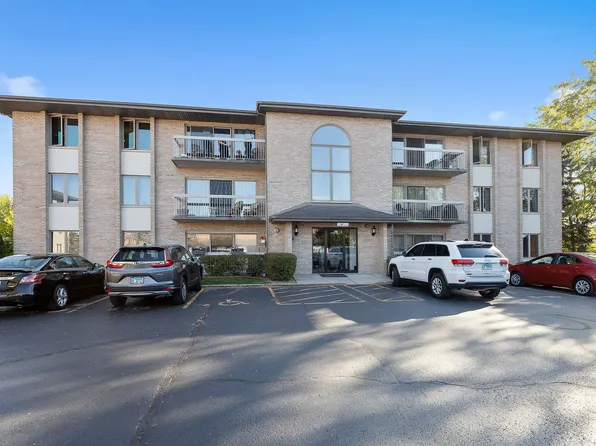 1028 Ashley Ct N APT 1D, Lockport, IL 60441