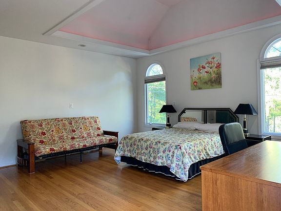 4th image of 3528 Forest Dr