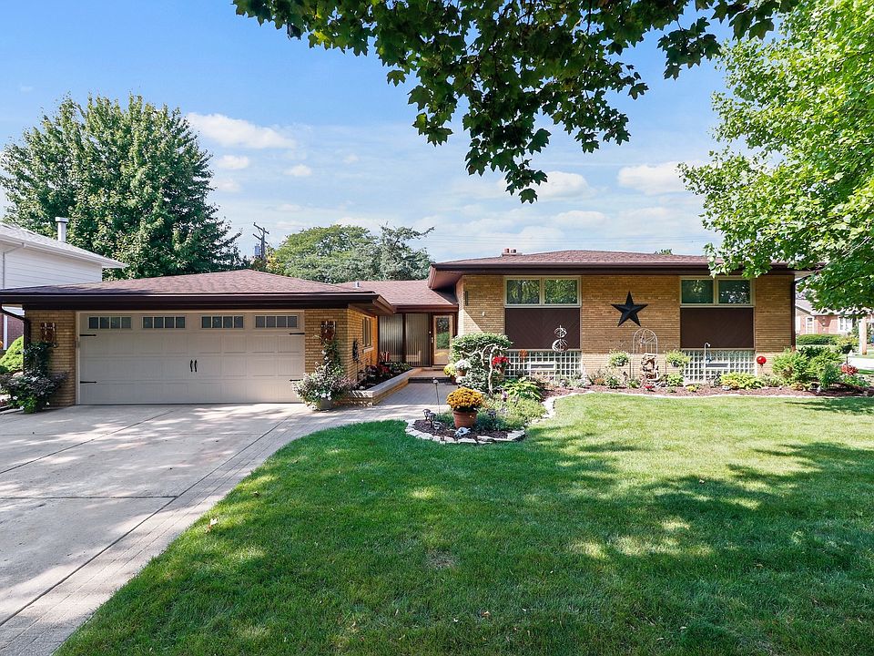 1st image of 1142 Robinhood Ln