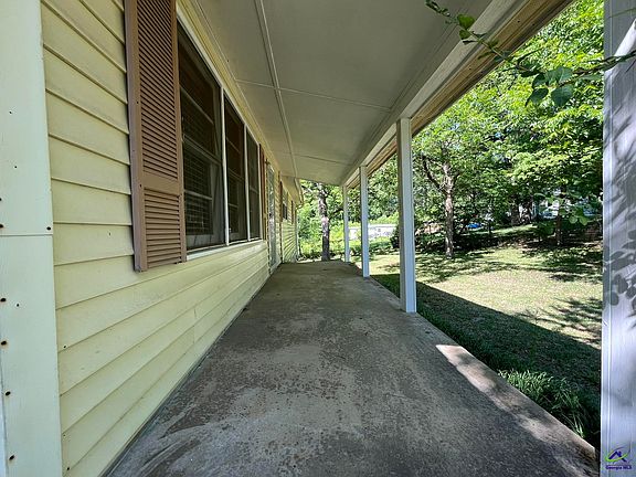 3rd image of 4401 Crystal Lake Dr