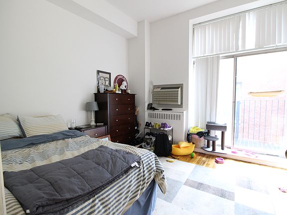 2nd image of 155 E 23rd St APT 404