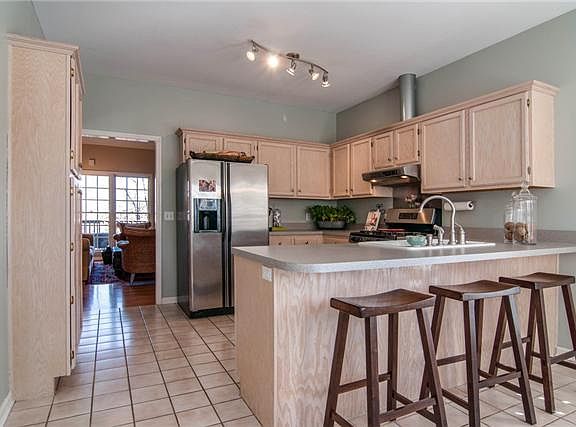 3rd image of 6712 Autumnwood Dr