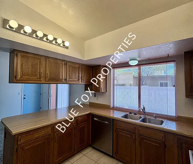 7551 E La Cienega Dr — Photo 8