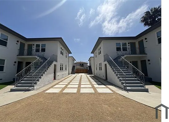 3 bed, 1100 sqft, $4,488 — Photo 4