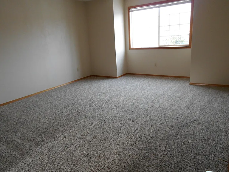21614 Jay St — Photo 4