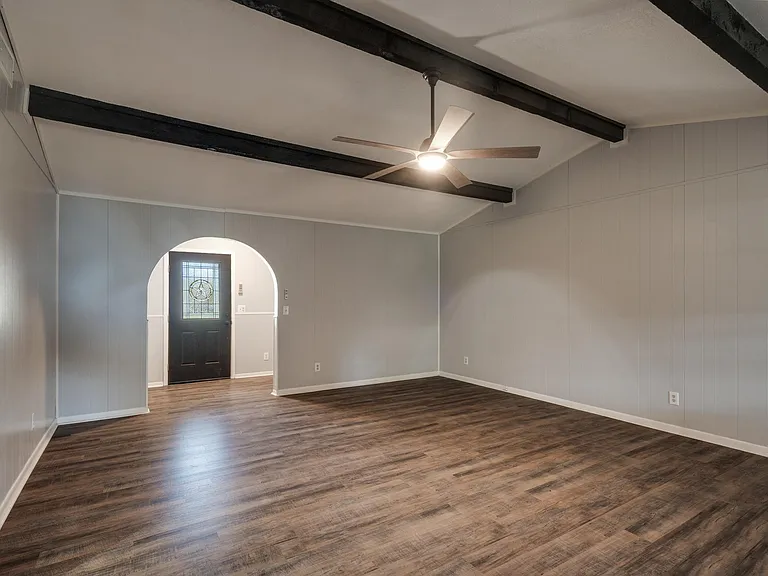 3510 Kent Ln — Photo 7
