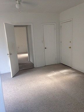 2nd image of 136 NE 46th St APT 1
