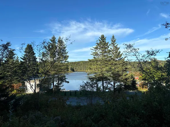 198 Puddle Rd, Halifax, NS B0J 1T0