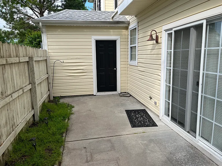 1461 Titchfield Dr — Photo 23