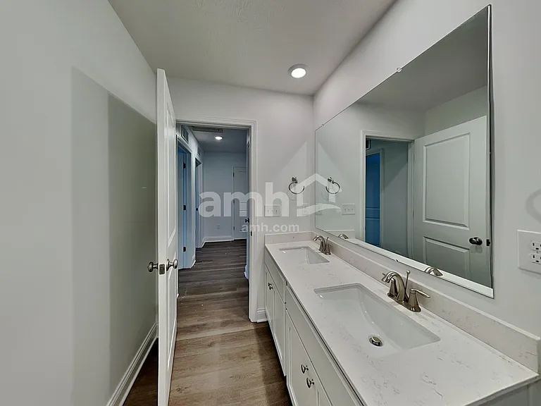 9199 Henley Ave — Photo 16