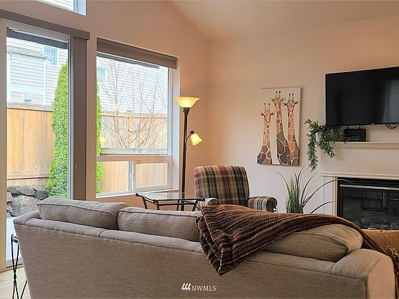 4th image of 505 Cimmaron St NW