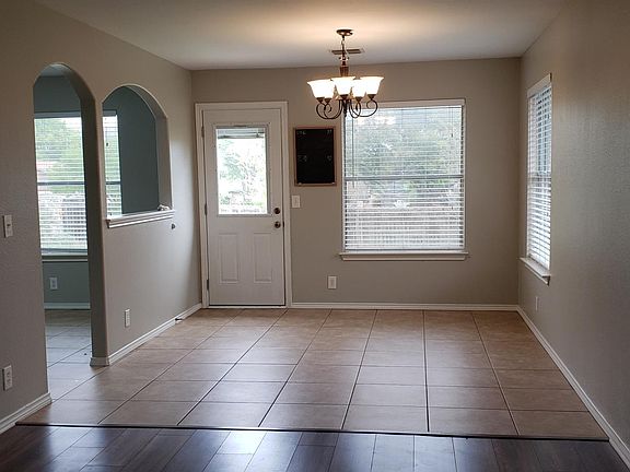 3rd image of 15238 Kamary Ln