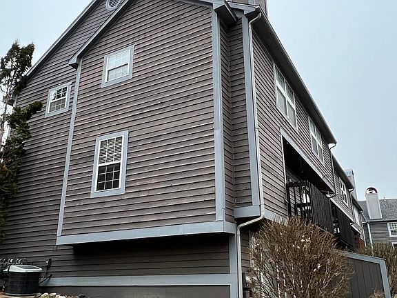 3rd image of 250 Lyn Anne Ct