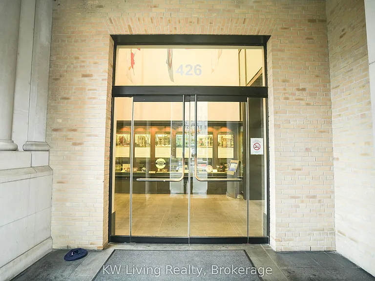 426 University Ave #1206 — Photo 2