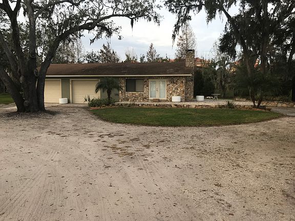 3rd image of 2691 Holiday Woods Dr