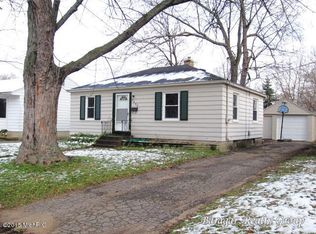2462 Longstreet Ave SW, Wyoming, MI 49509