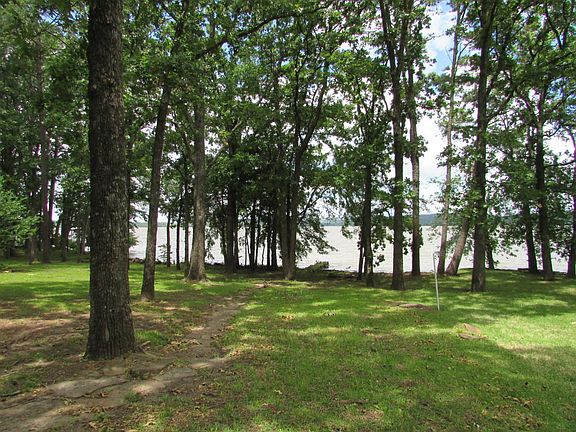2nd image of 106 Lakeview Dr