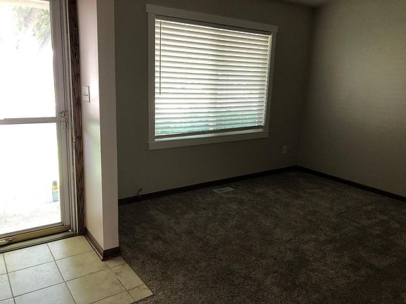 3rd image of 205 Forest St