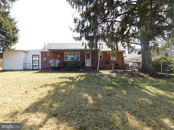 3rd image of 17314 Cloverleaf Rd