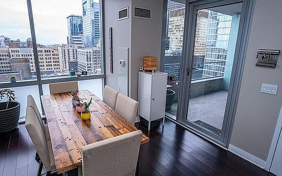 5th image of 8 E Randolph St #2404