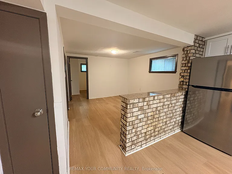 7837 Martin Grove Rd #BASEMENT — Photo 5