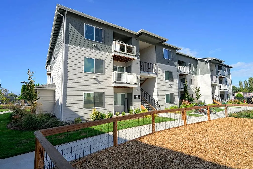 Markwood Apartments — Photo 4