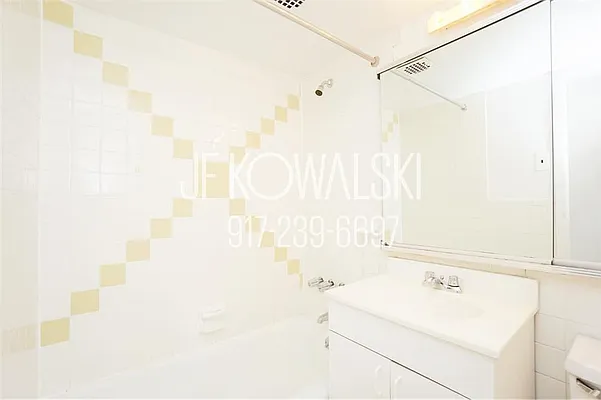 Rented by R New York | media 6