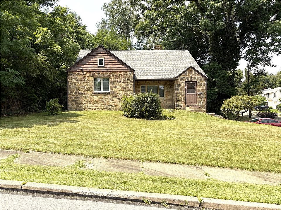 1st image of 525 Riverview Dr