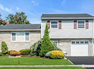 2316 Oldgrove Rd, Linden, NJ 07036