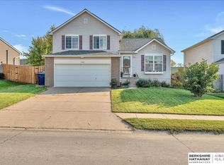 10869 Potter St, Omaha, NE 68142
